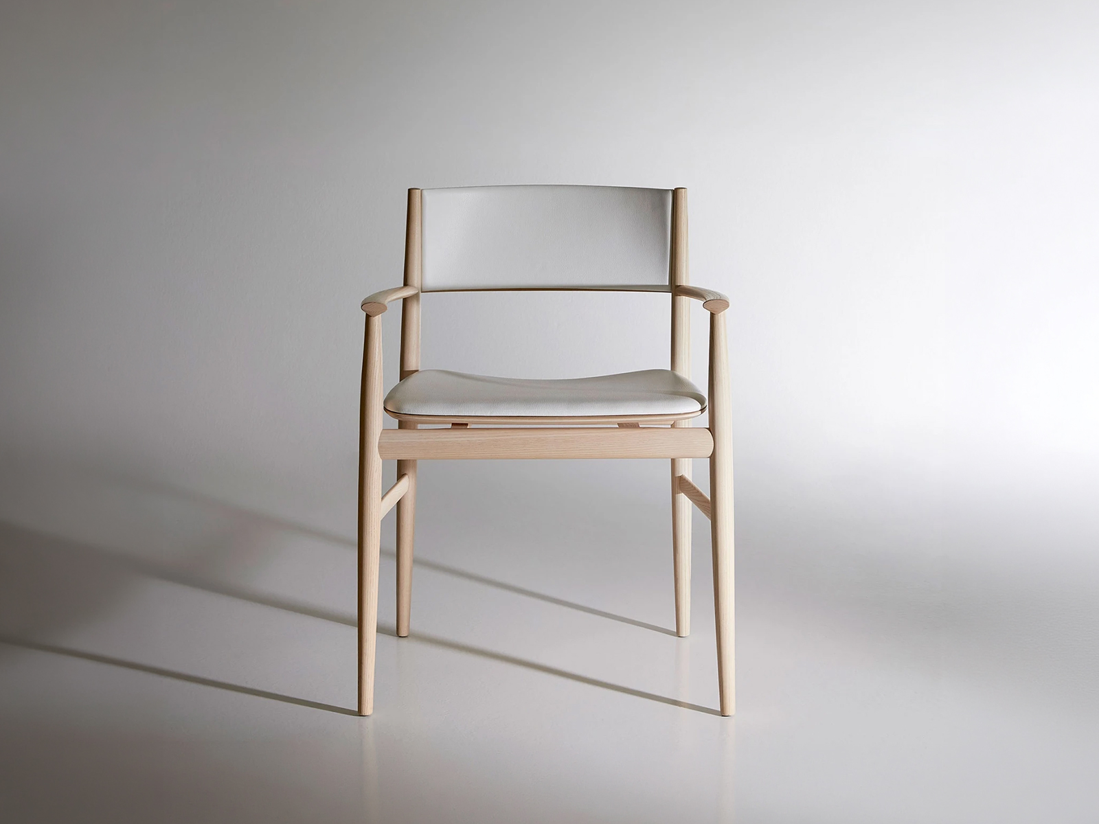 Neve chair
